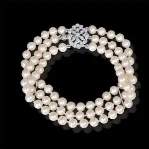 Triple Strand Flower Pearl Bracelet