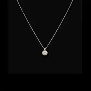 Silver Pearl Pendant